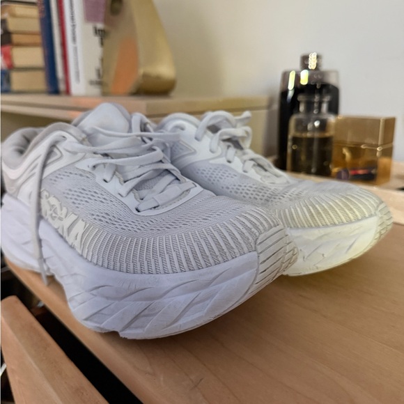 hoka one one bondi 7 size 6.5 in white - Picture 1 of 7